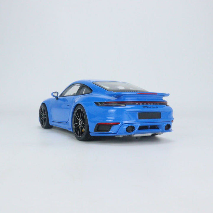 MINICHAMPS 1:18 Porsche 911 992 Turbo S (911 Turbo Sport) 113069172