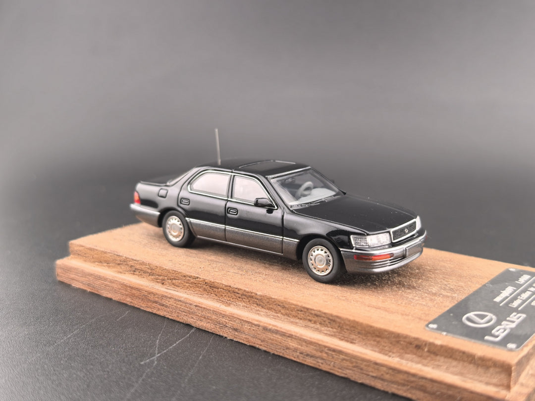 Fine works64 1:64 Lexus LS400 Black