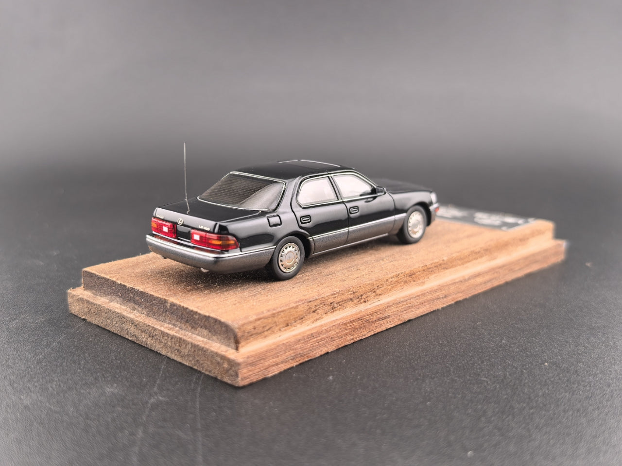 光 Fine works64 1:64 Lexus LS400 Black – Horizon Diecast