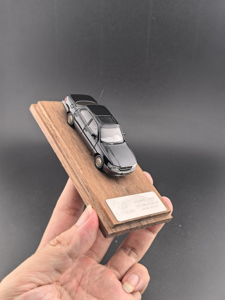 Fine works64 1:64 Lexus LS400 Black