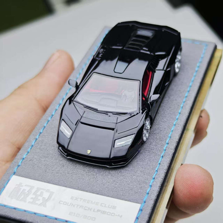Extreme Club 1:64 Lamborghini Countach LPI800-4 (7 Colours)