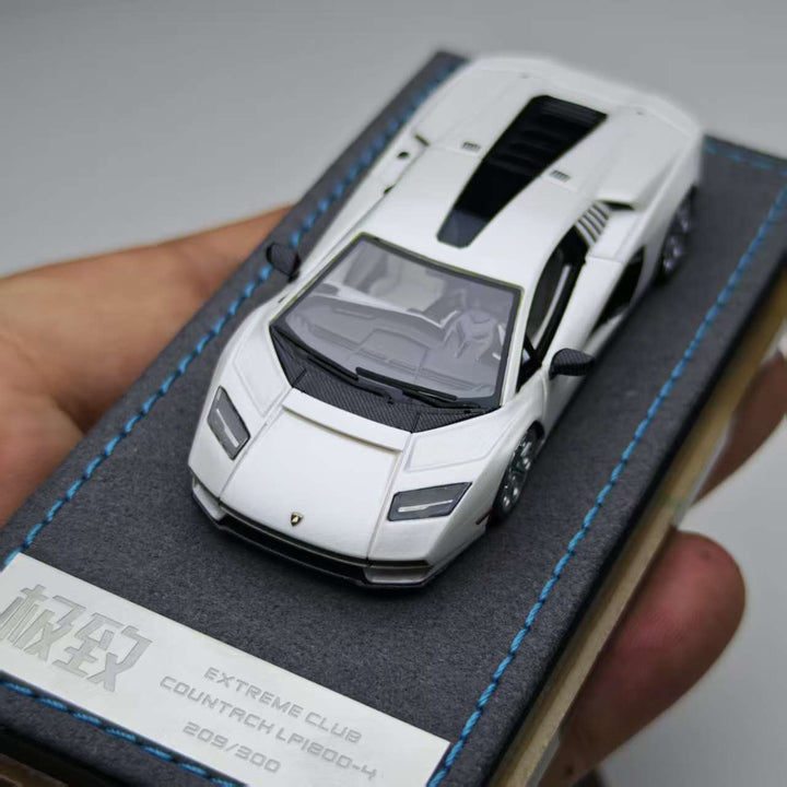 Extreme Club 1:64 Lamborghini Countach LPI800-4 (7 Colours)