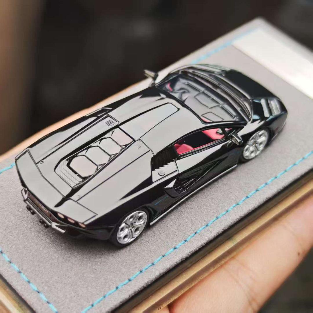 Extreme Club 1:64 Lamborghini Countach LPI800-4 (7 Colours)