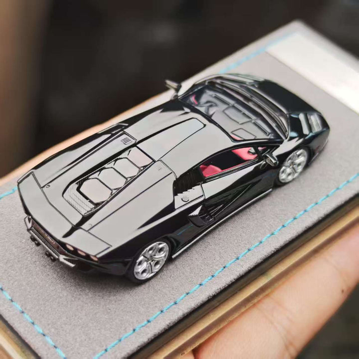 Extreme Club 1:64 Lamborghini Countach LPI800-4 (7 Colours)