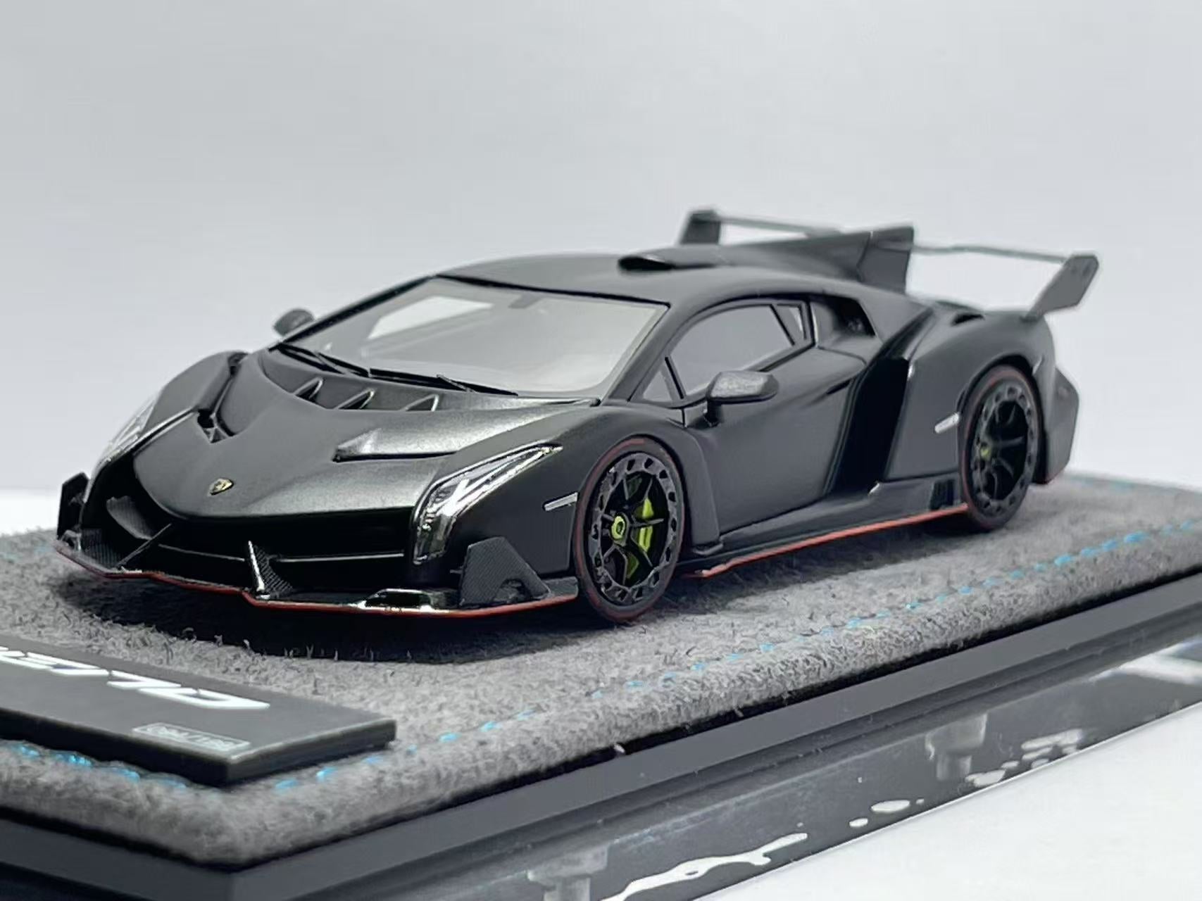 DMH 1:64 Lamborghini Veneno (2 Colours) – Horizon Diecast