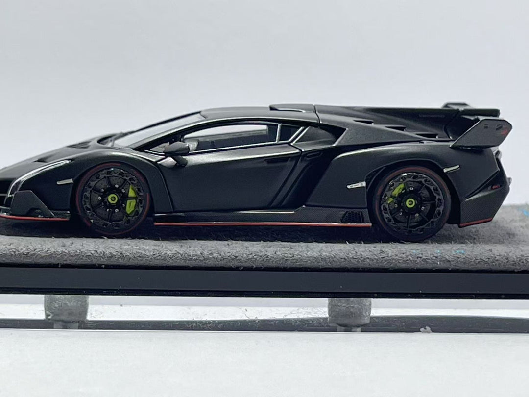 DMH 1:64 Lamborghini Veneno (2 Colours)