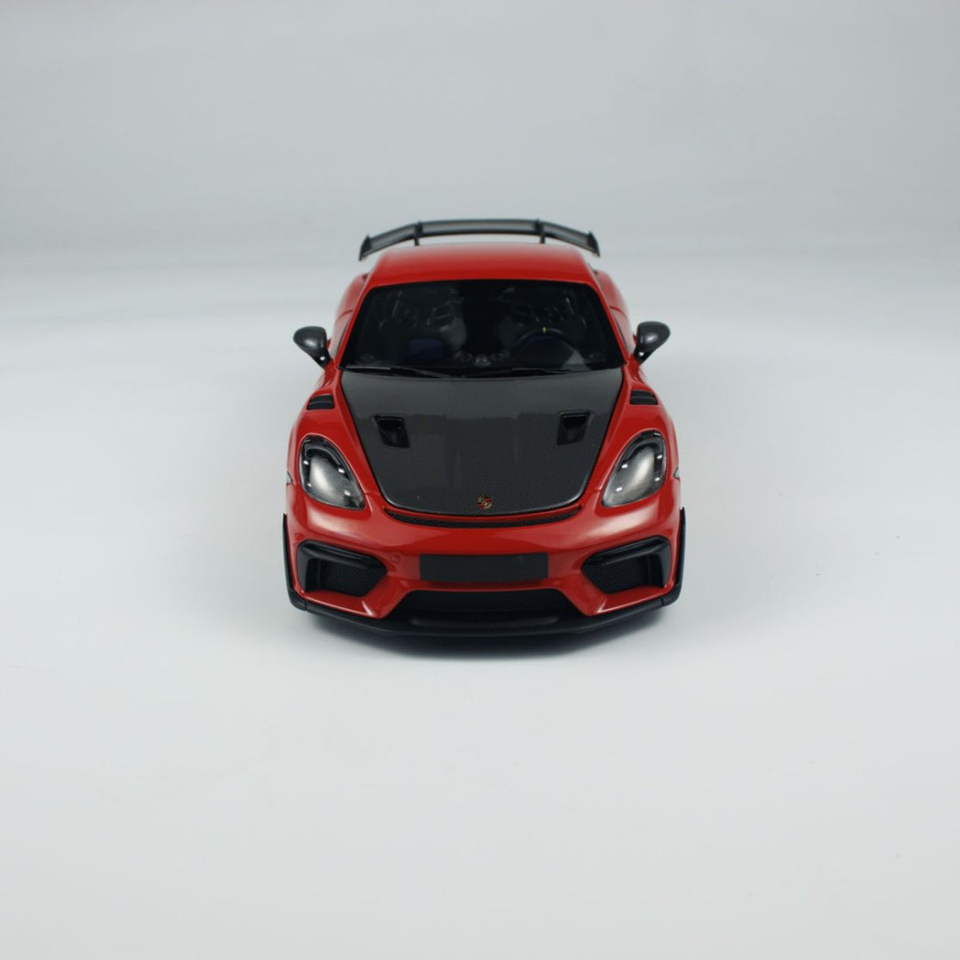 Minichamps 1:18 Caymen 718 Caymen GT4 RS Weissach Package