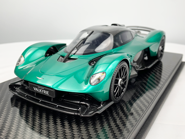 [Preorder] Frontiart 1:18 Aston Martin Valkyrie (2 Colors) F106-60/F106-13