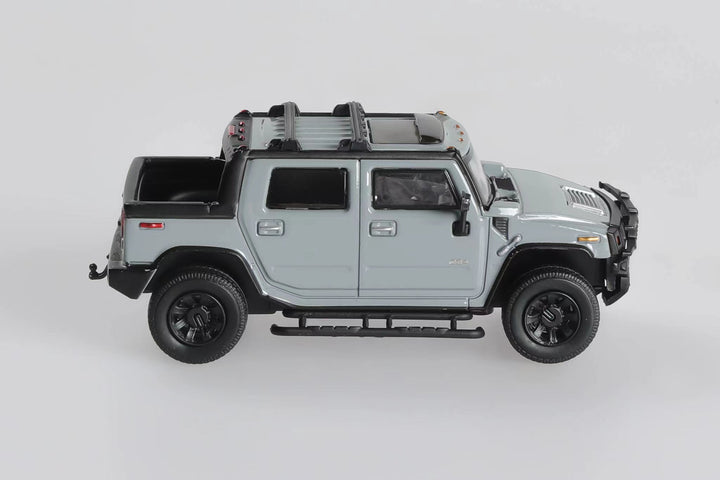 [Preorder] LuLu Model 1:64 GMC Hummer H2 SUT (2 Colours)