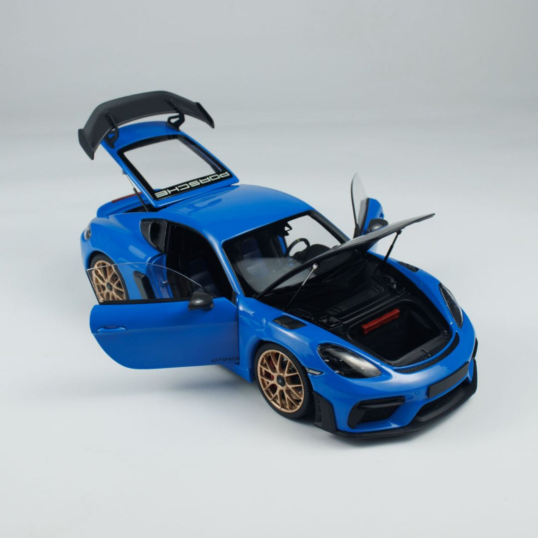 Minichamps 1:18 Caymen 718 Caymen GT4 RS Weissach Package