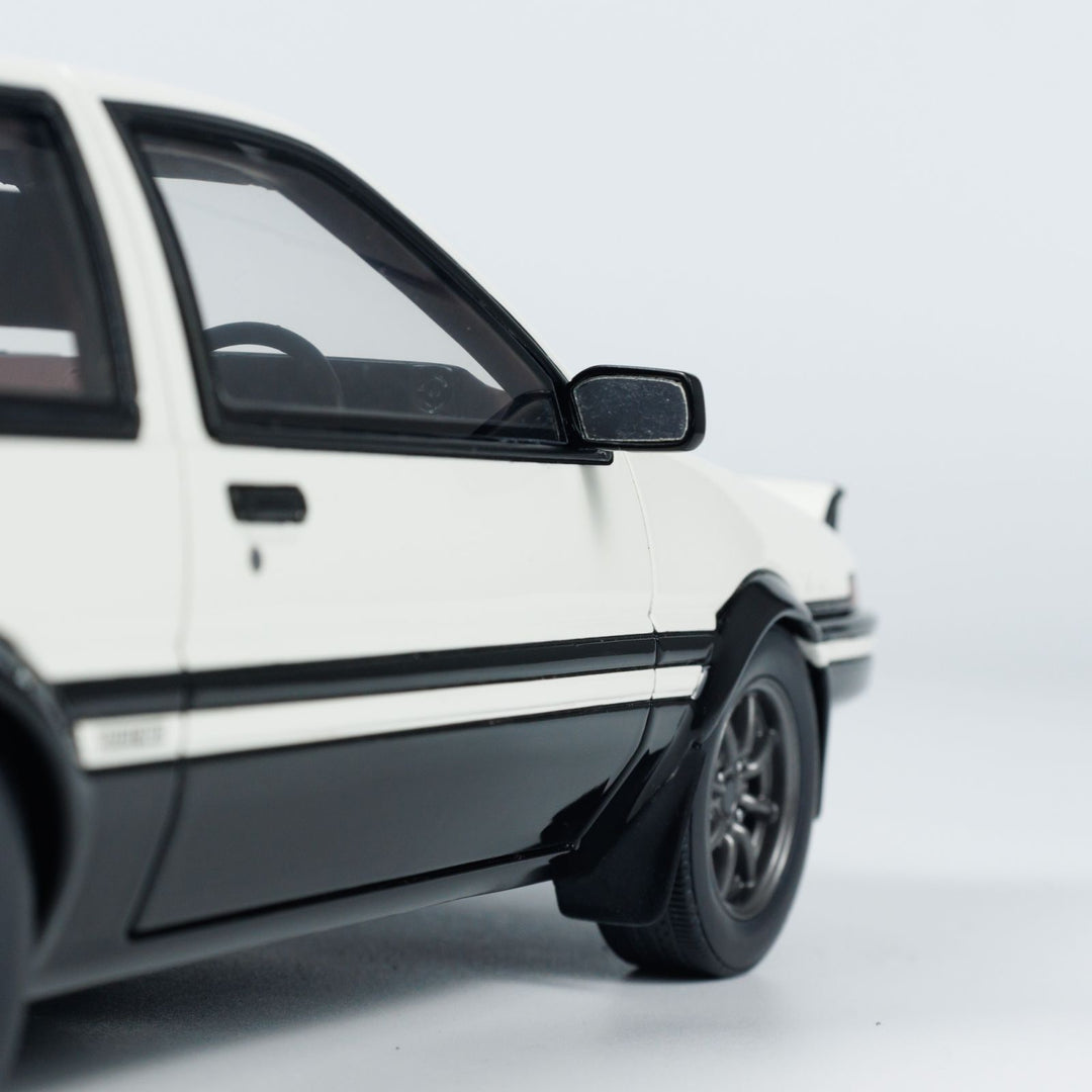 OttO 1:18 TOYOTA SPRINTER TRUENO AE86 WHITE OT444B