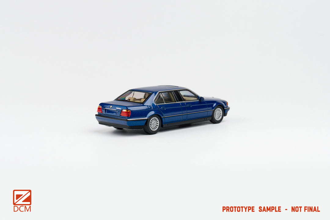 [Preorder] DCM 1:64 BMW E38 7-Series Extended Late Version (2 Colours)