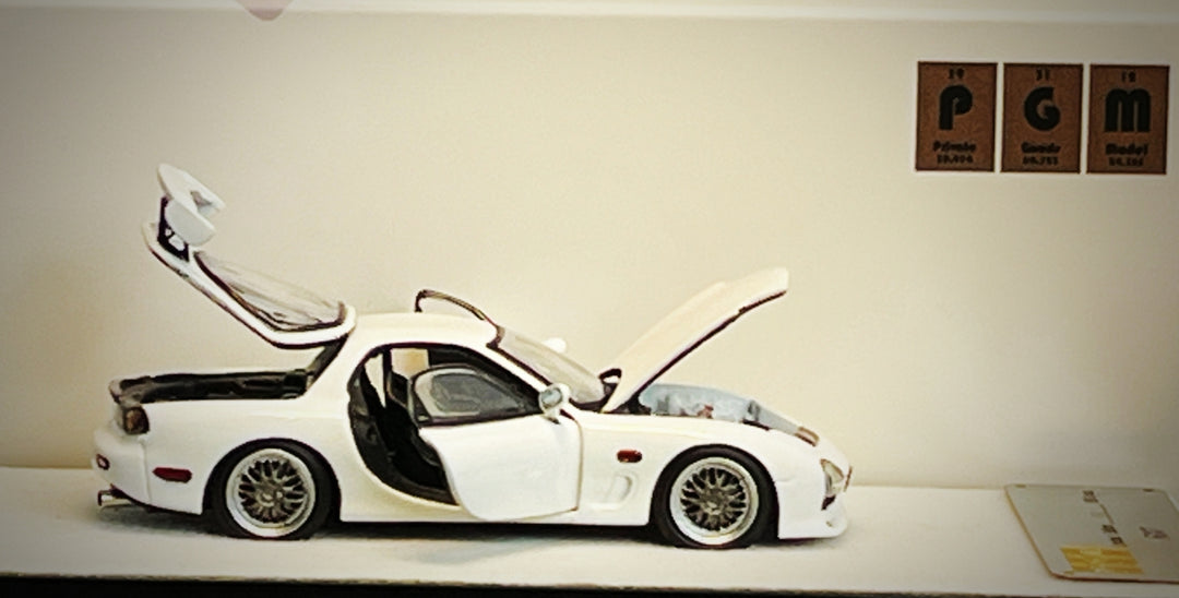 [Preorder] PGM 1:64 Mazda FD3S RX7 White Colour - Fully Opened Model (2 Versions)