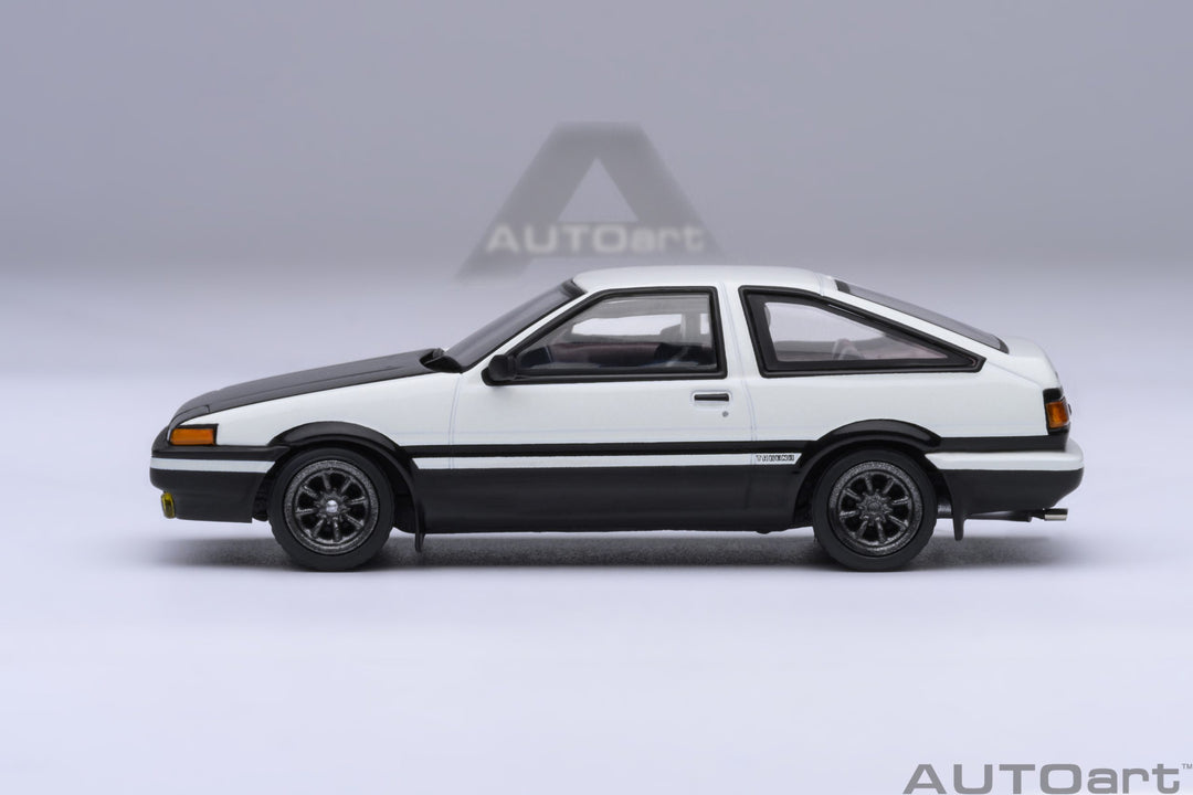 AutoArt 1:64 Toyota Sprinter Trueno "Initial D" Project D Final Vers. 20036