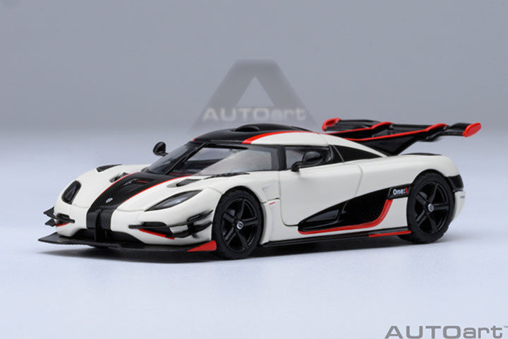 AutoArt 1:64 Koenigsegg One:1 Pebble White 20041