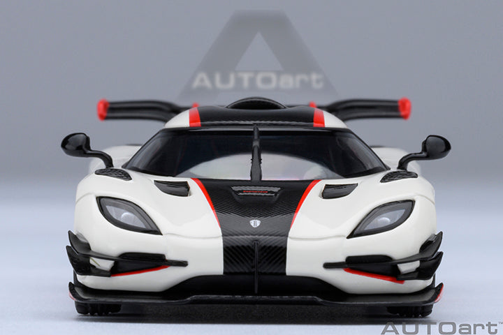 AutoArt 1:64 Koenigsegg One:1 Pebble White 20041