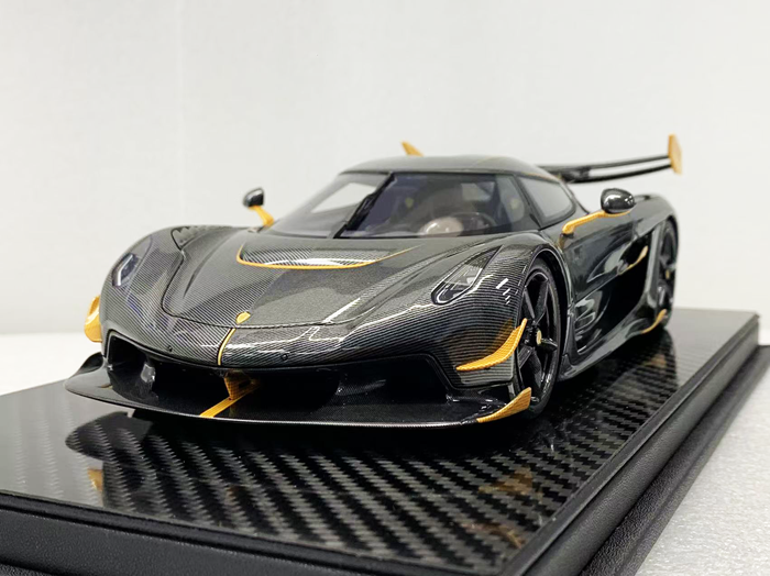 [Preorder] Frontiart 1:18 Koenigsegg Jesko Carbon Gold resin