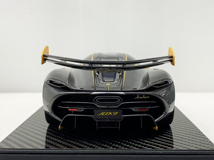 [Preorder] Frontiart 1:18 Koenigsegg Jesko Carbon Gold resin