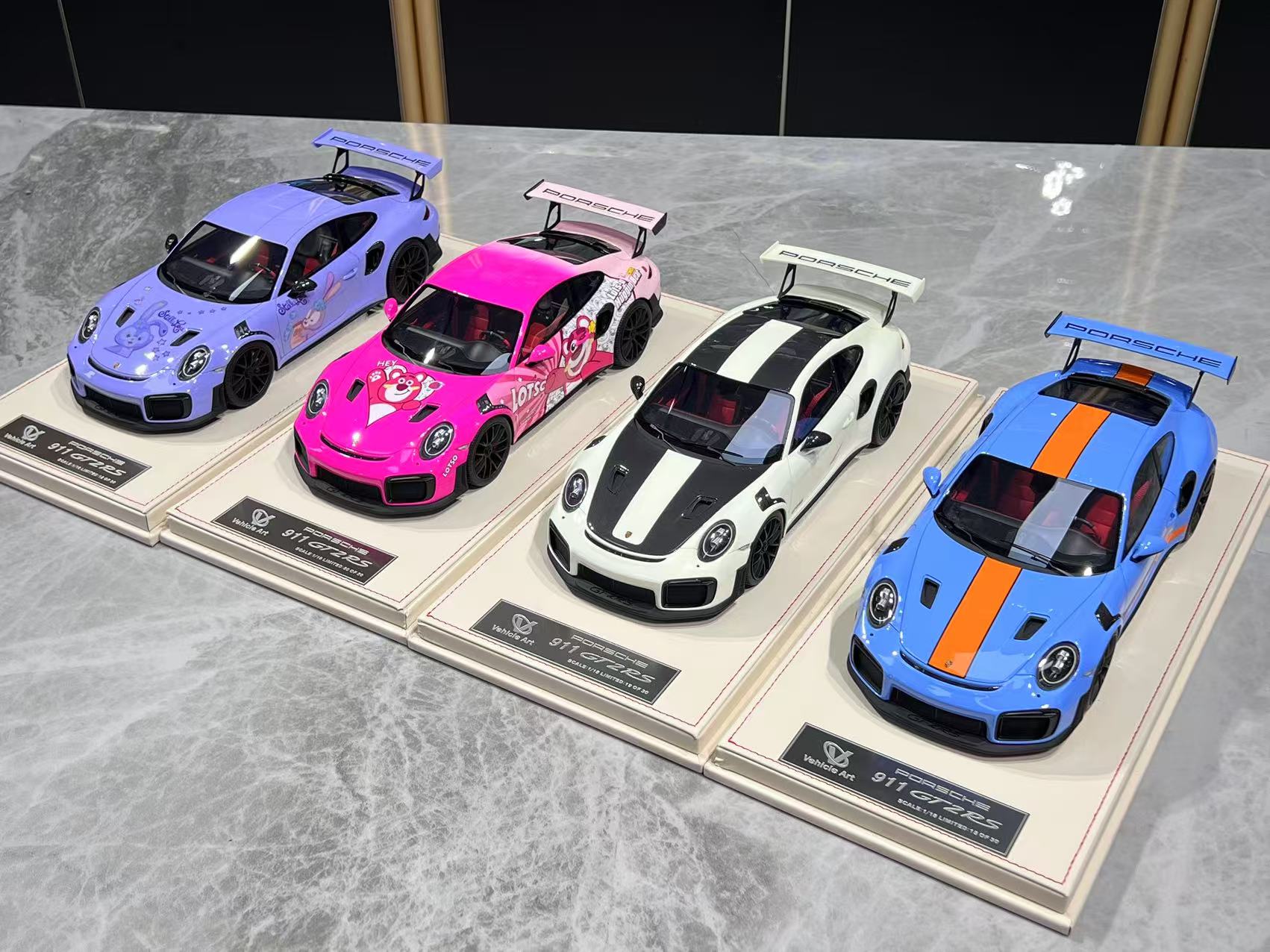 Vehicle Art 1:18 Porsche 911 GT2 RS Weissach - 4 Colors – Horizon