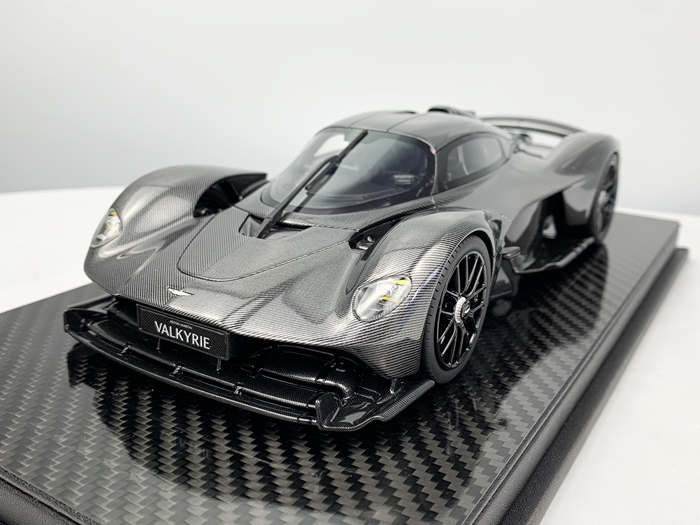 [Preorder] Frontiart 1:18 Aston Martin Valkyrie (2 Colors) F106-60/F106-13