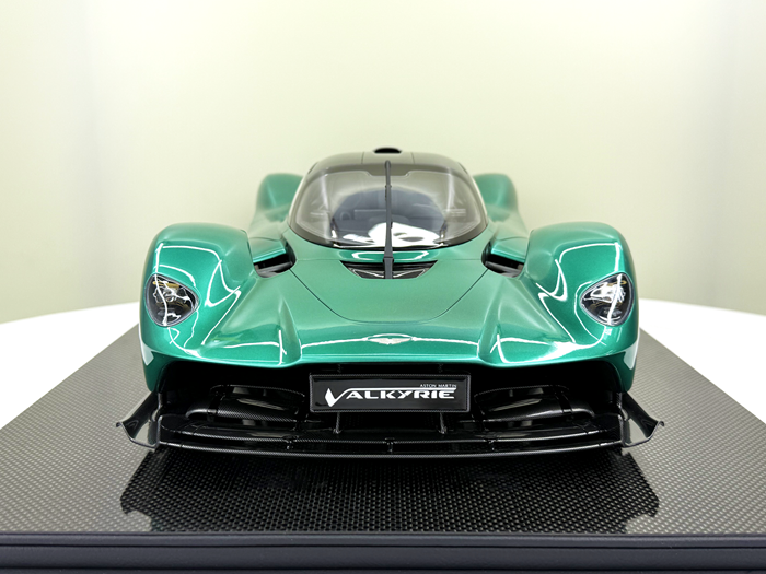 [Preorder] Frontiart 1:8 Aston Martin Valkyrie British Green F144-60