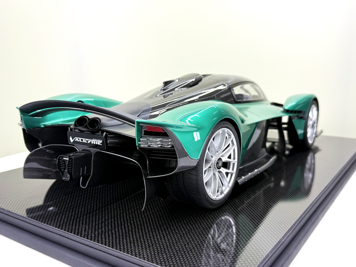 [Preorder] Frontiart 1:8 Aston Martin Valkyrie British Green F144-60