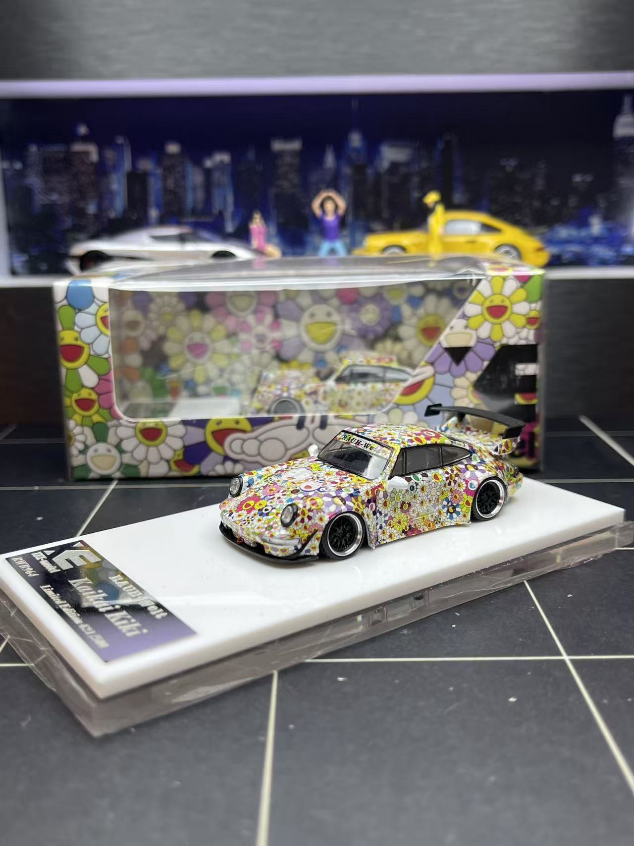 XKE 1:64 Porsche RWB964 - Takashi Murakami Livery – Horizon Diecast