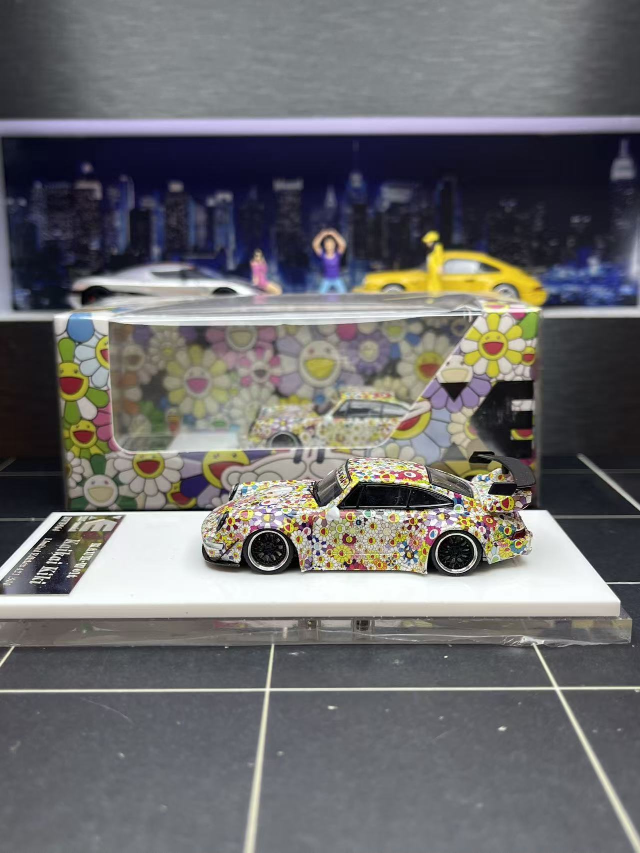 XKE 1:64 Porsche RWB964 - Takashi Murakami Livery – Horizon Diecast