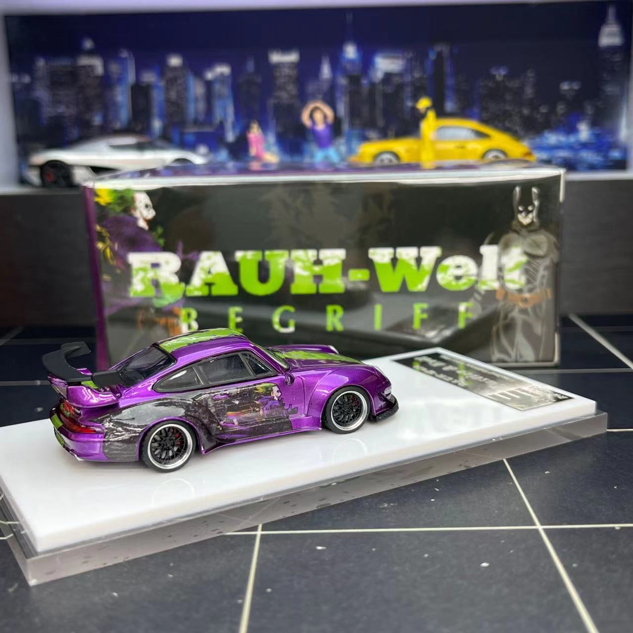 XKE 1:64 Porsche RWB 993 - Batman and Joker Livery – Horizon Diecast