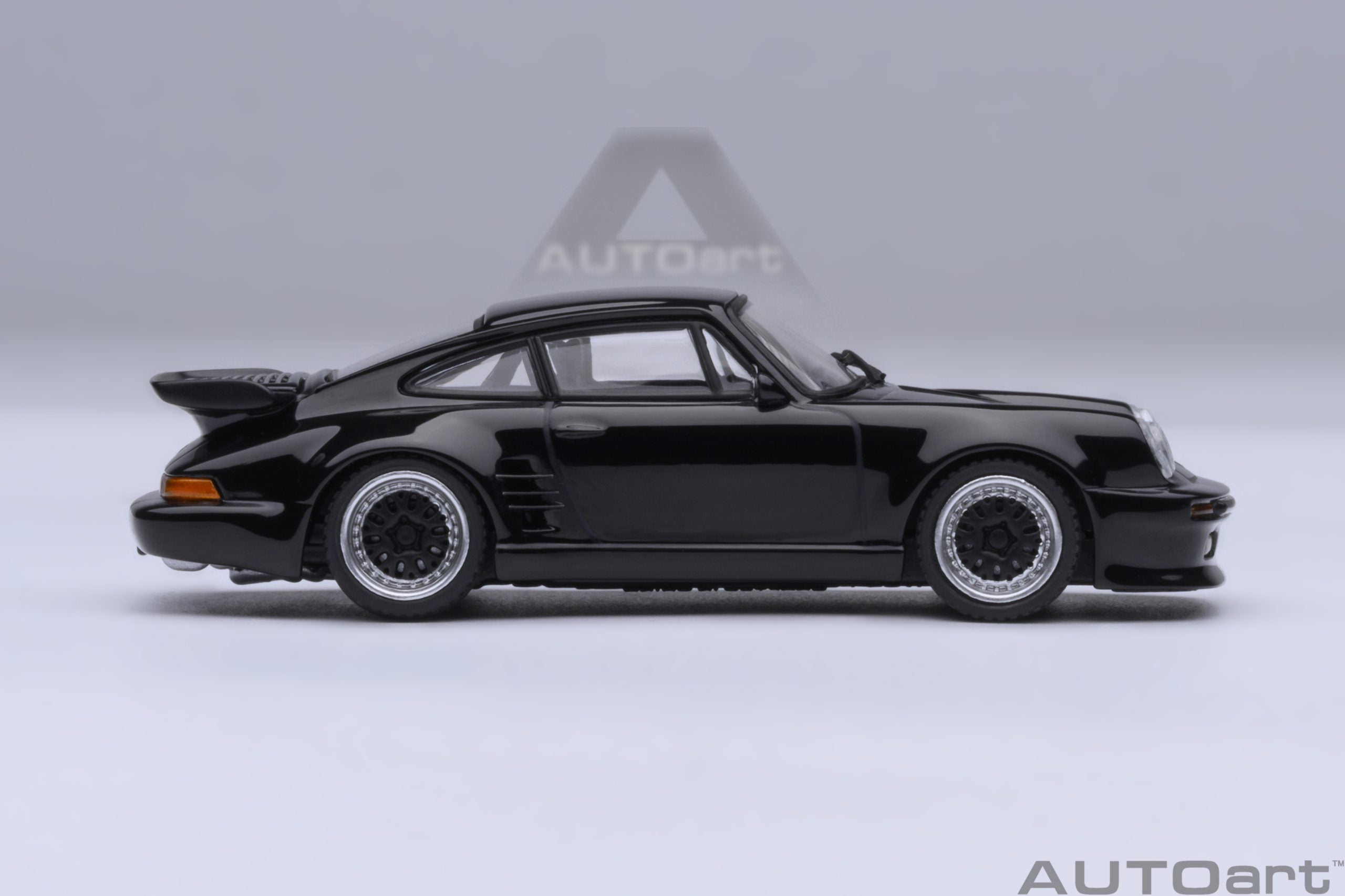 AutoArt 1:64 Porsche 911 (930) Turbo Wangan Midnight “Blackbird