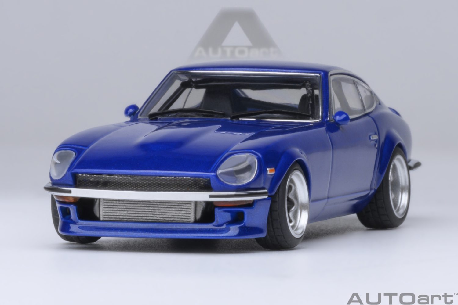 のんのん AutoArt 1:64 Nissan Fairlady Z Wangan Midnight Akuma no Z, Comic