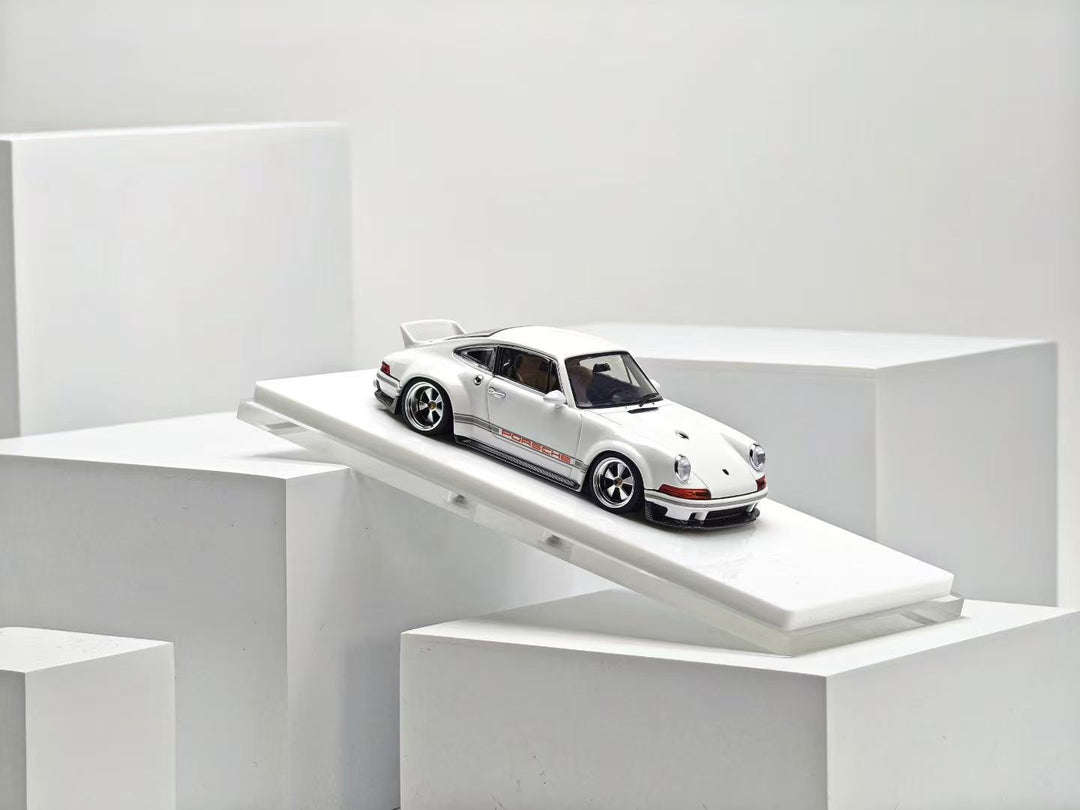 Zincit Model 1:43 Porsche Singer DLS (3 Colours)