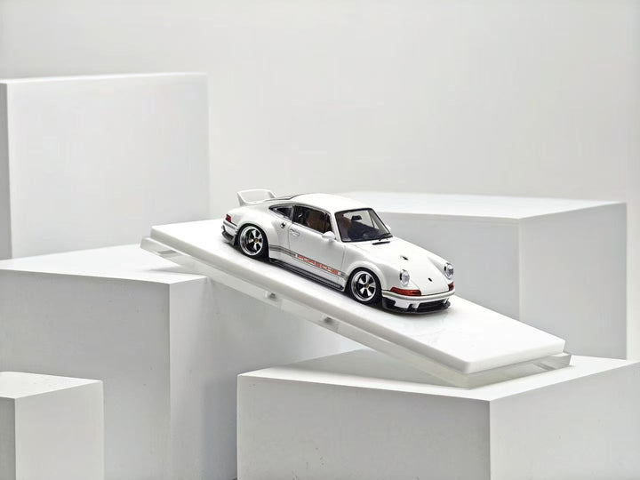Zincit Model 1:43 Porsche Singer DLS (3 Colours)
