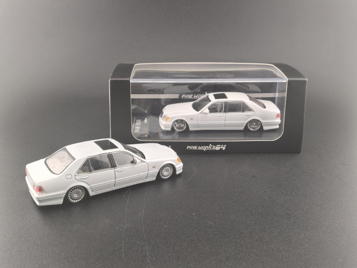Fine works 1:64 Mercedes BENZ W140 - Pearl White