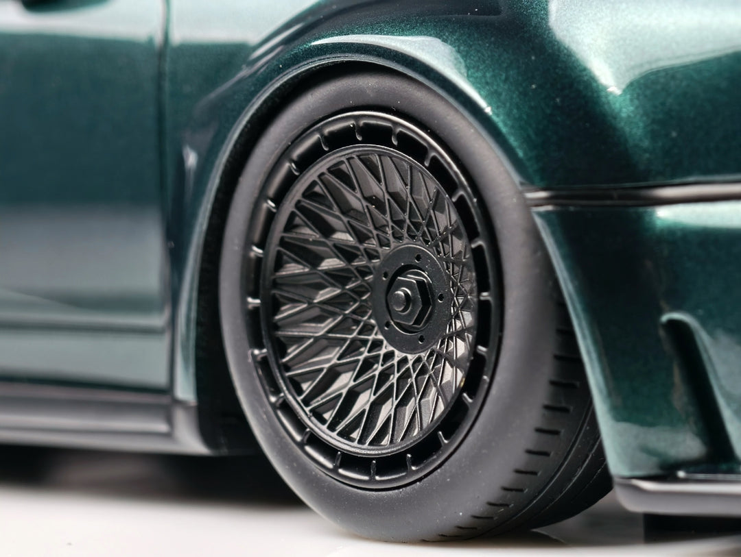 [Preorder] MCM 1:18 Porsche Singer DLS Turbo - Green (4 Versions)