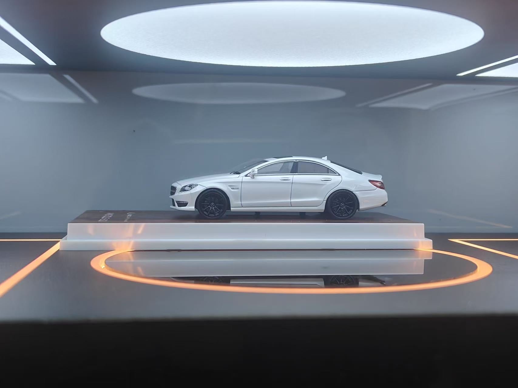 MJ Model 1:64 Mercedes Benz AMG cls63 Sedan version Early Style (3