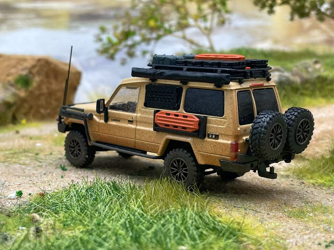 [Preorder] Autobots Models 1:64 Toyota Land Cruiser LC78 Off-road modified version of the troop carrier (3 Versions)