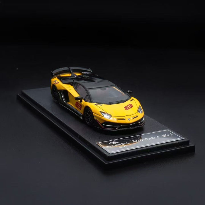 Maxwell Model 1:64 Lamborghini Aventador SVJ63 - Yellow
