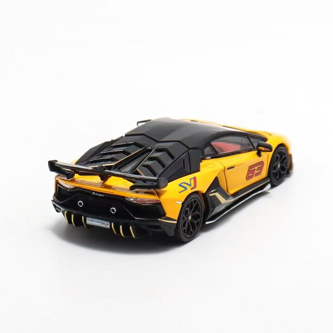 Maxwell Model 1:64 Lamborghini Aventador SVJ63 - Yellow