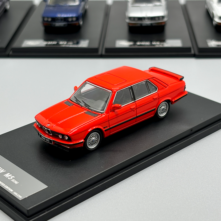 [Preorder] King Model 1:64 BMW M5 E28 (3 Colours)