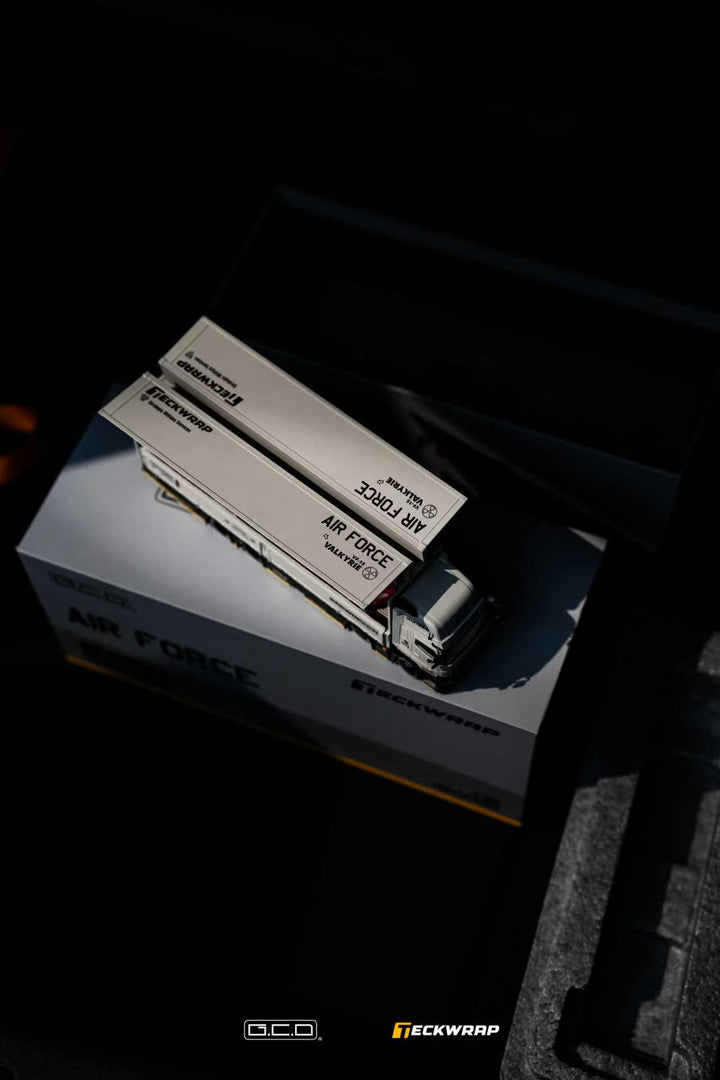 [Preorder] GCD 1:64 Hino Profia 700 combat Grey Livery (DarwinPro &amp;TECKWRAP) 2018 KS-118-688