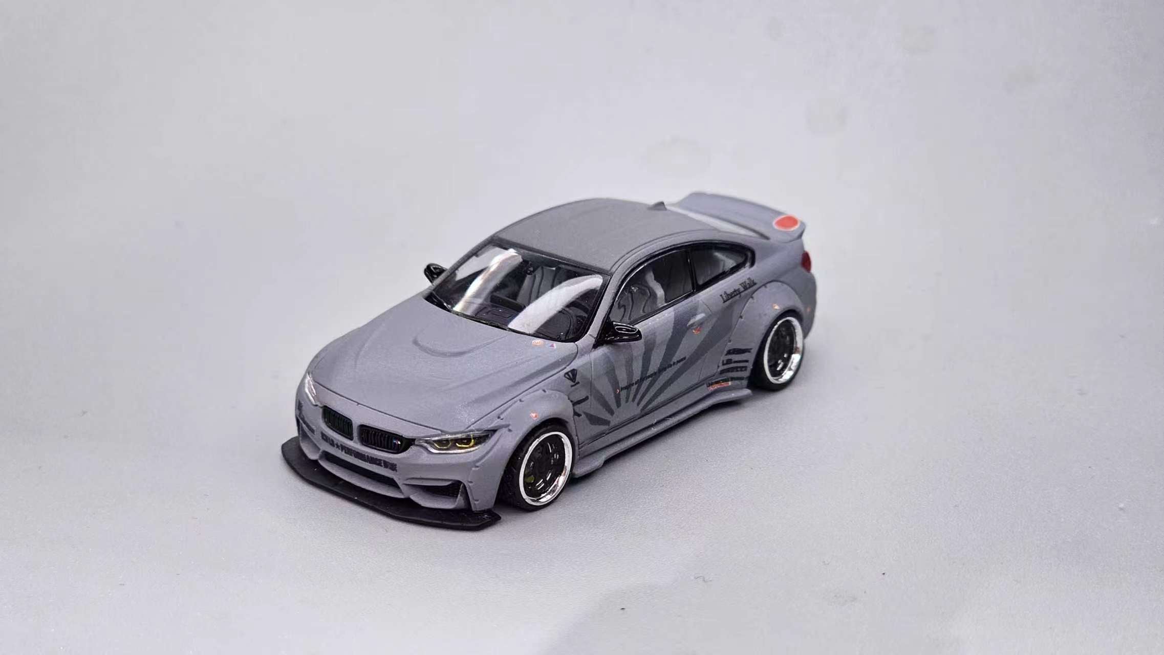 Preorder] DAP Model 1:64 M4 Mk1 F82 Liberty Walk Widebody Combat
