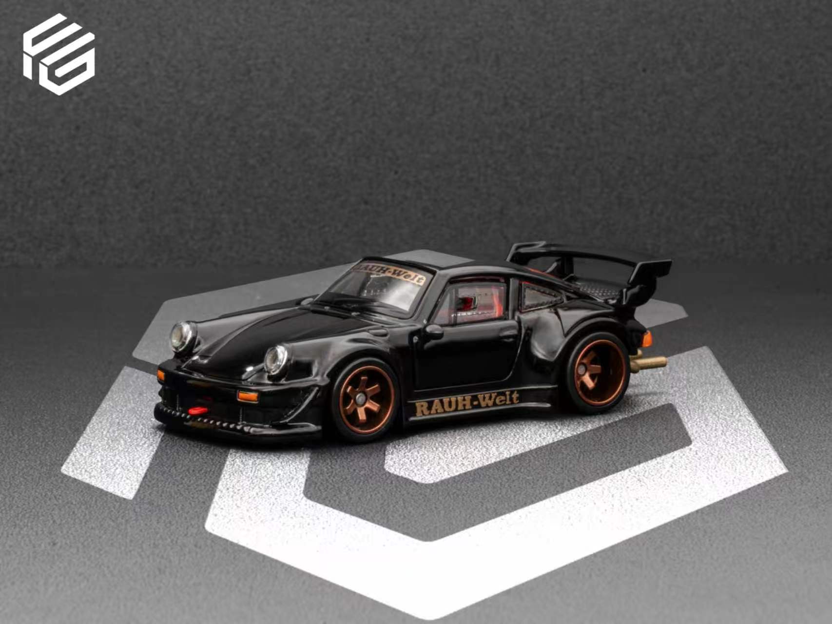 Preorder] FG 1:64 RWB 930 Black – Horizon Diecast