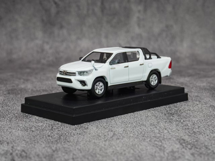 [Preorder] Ebbro Model 1:64 Toyota Hilux - White