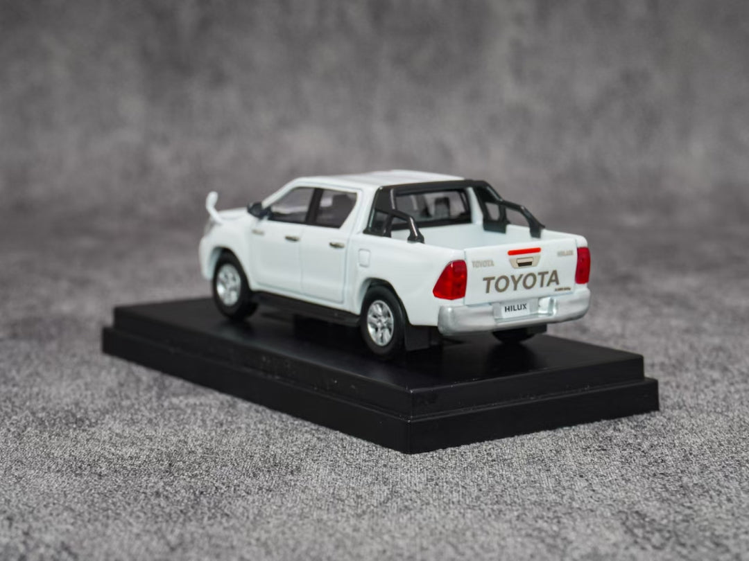 [Preorder] Ebbro Model 1:64 Toyota Hilux - White
