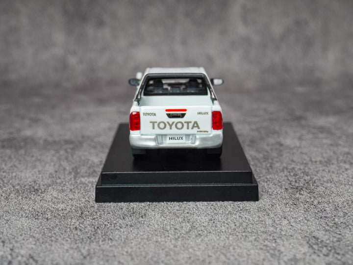 [Preorder] Ebbro Model 1:64 Toyota Hilux - White