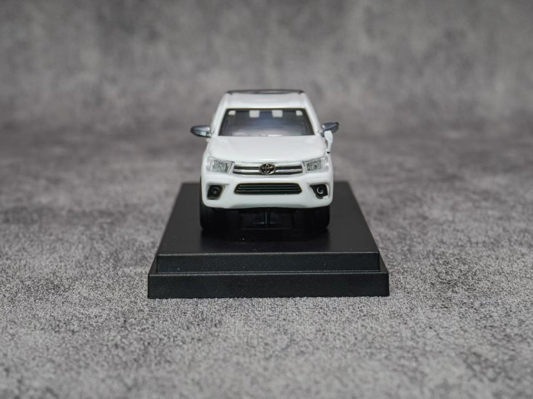 [Preorder] Ebbro Model 1:64 Toyota Hilux - White