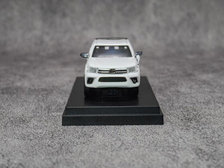 [Preorder] Ebbro Model 1:64 Toyota Hilux - White
