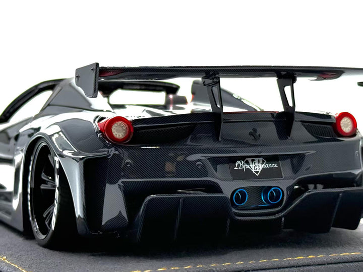 ARES Model 1:18 LB-SILHOUETTE WORKS 458 GT SPIDER Carbon / Black AM26F001