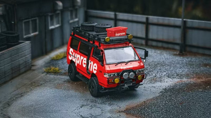 [Preorder] Autobots Models 1:64 Mitsubishi Delica 3rd Generation Star Wagon 4x4 Off-road Modified Version - Red Supreme Livery